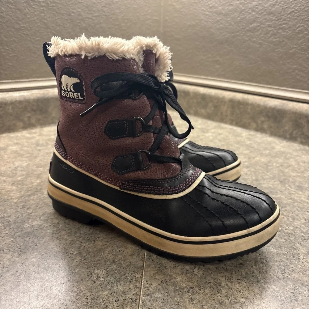 Sorel Waterproof Tivoli Purple Black Womens Boots NL1631-639 US 7 Excellent Cond